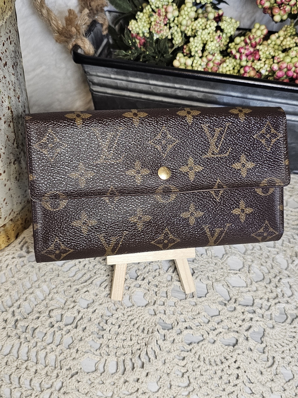 Louis Vuitton Monogram Sarah Long Wallet
